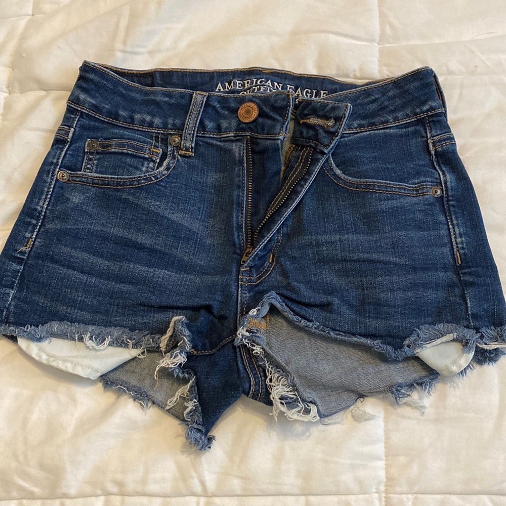 Great pre owned condition A&E high rise super stretch shorts